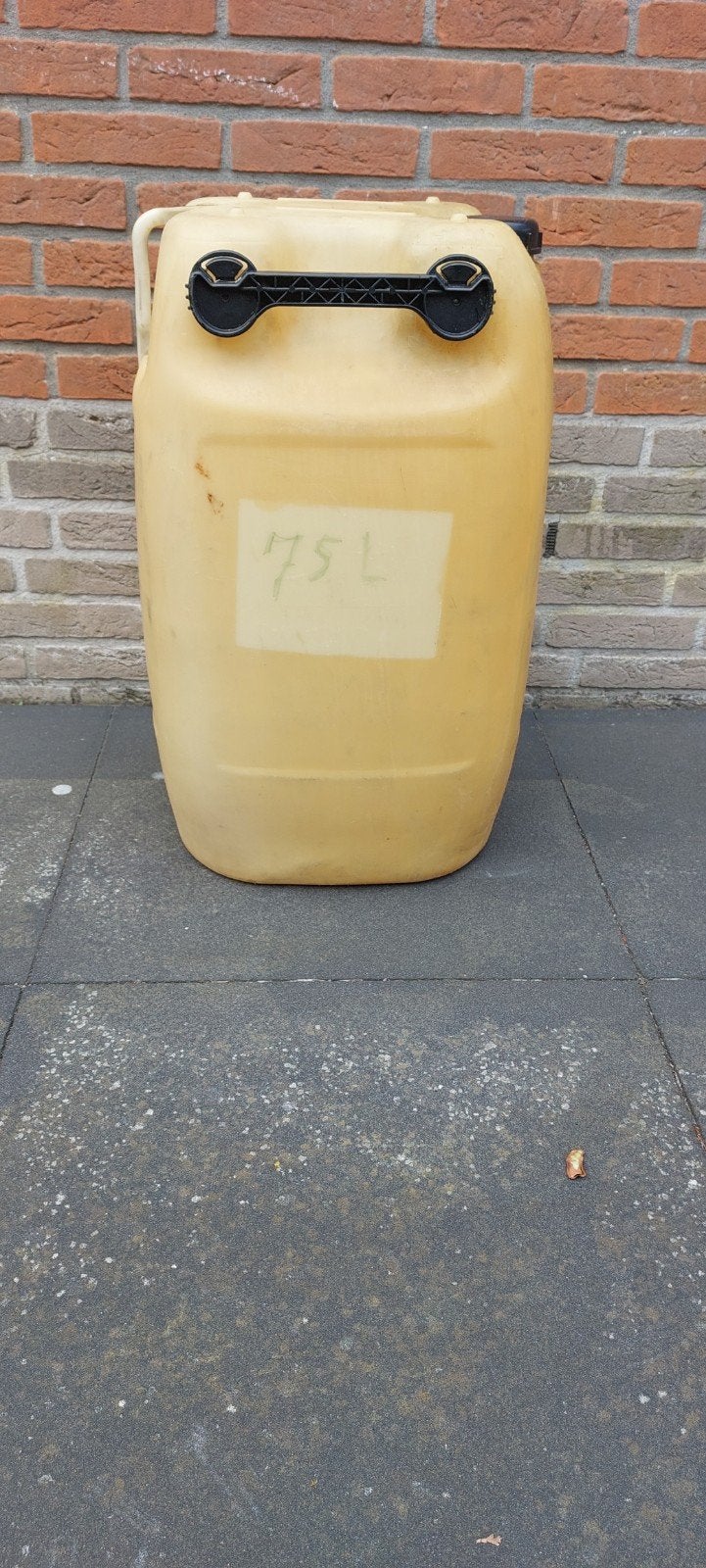 Olie vat, Ophalen