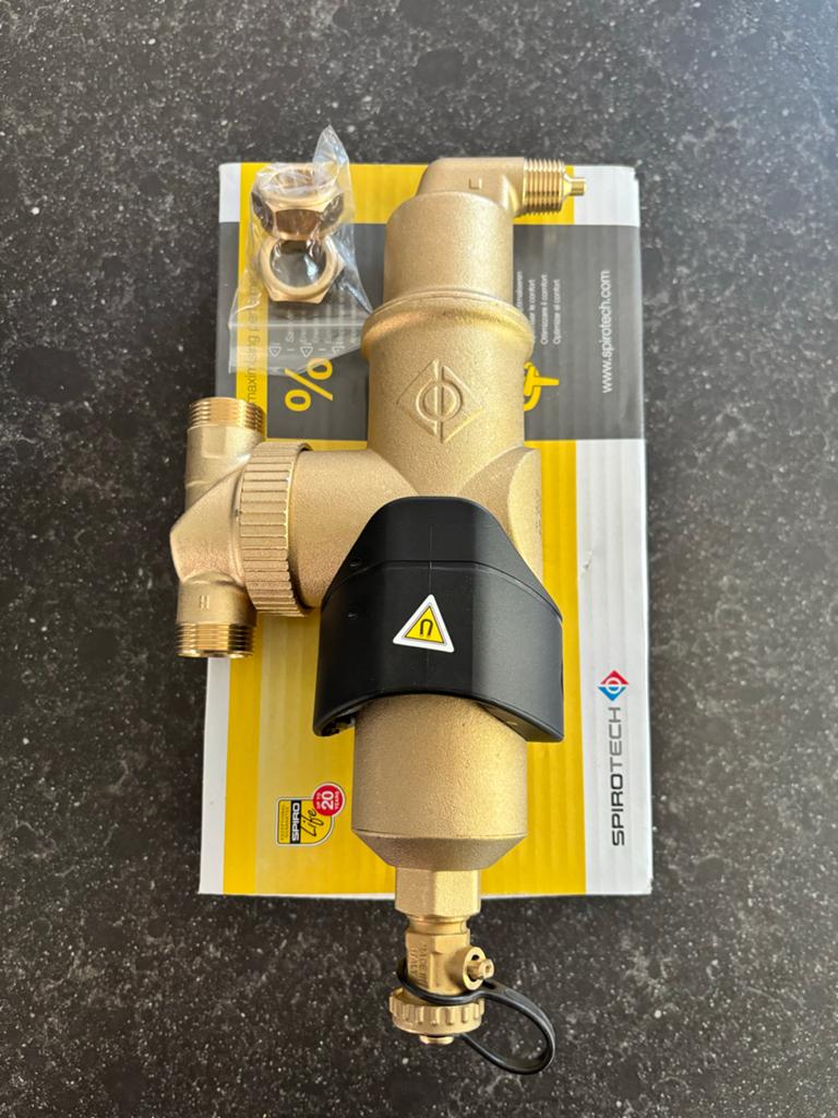 Spirocombi UC022WJ ontluchter en vuilafscheider nieuw, Nieuw, Ophalen of Verzenden, Minder dan 3 jaar oud, Minder dan 20 liter