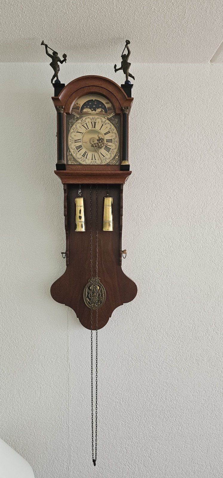 Klassieke Friese staartklok met maanfase en Atlas, Antiek en Kunst, Ophalen