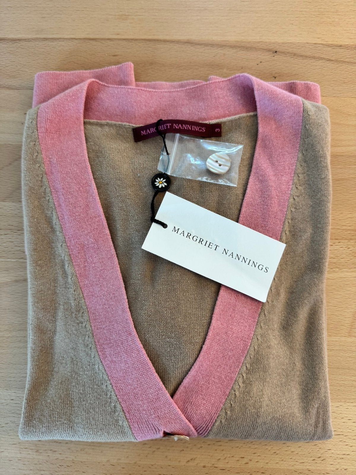 Wollen zijden Margriet Nannings vestje camel/ roze maat 3, Beige, Maat 42/44 (L), Nieuw, Ophalen of Verzenden