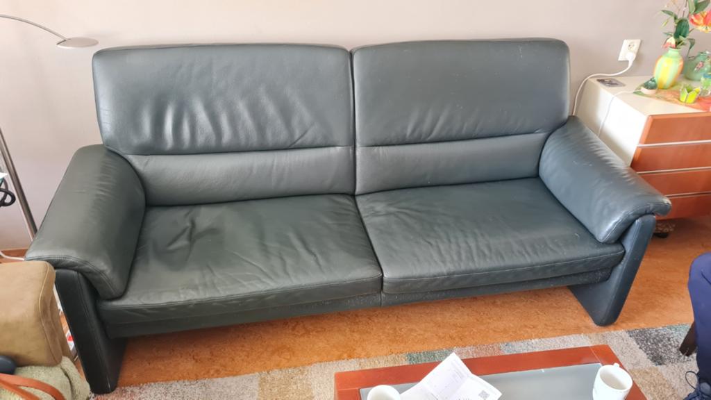 Comfortabele leren bank met gebruiksschade, Huis en Inrichting, Banken | Bankstellen, Ophalen, Gebruikt, Klassiek, Driepersoons