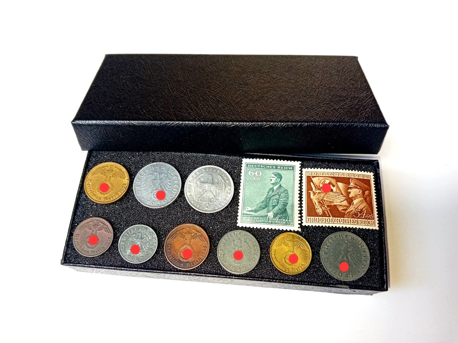 WO2 Duitse Munten Set 9x Reichspfennig + 2x Zegel Luxe doos., Ophalen of Verzenden, Duitsland, Setje