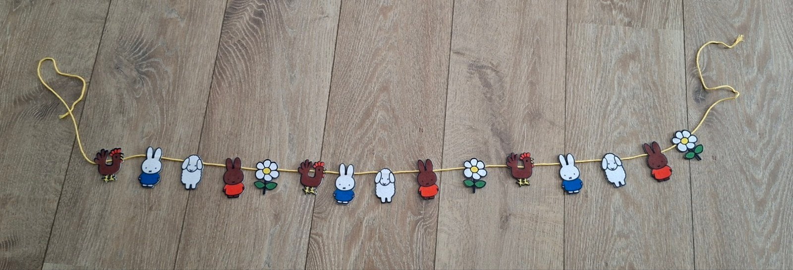 Nijntje en vriendjes slinger - Feestelijke decoratie, Ophalen of Verzenden, Zo goed als nieuw