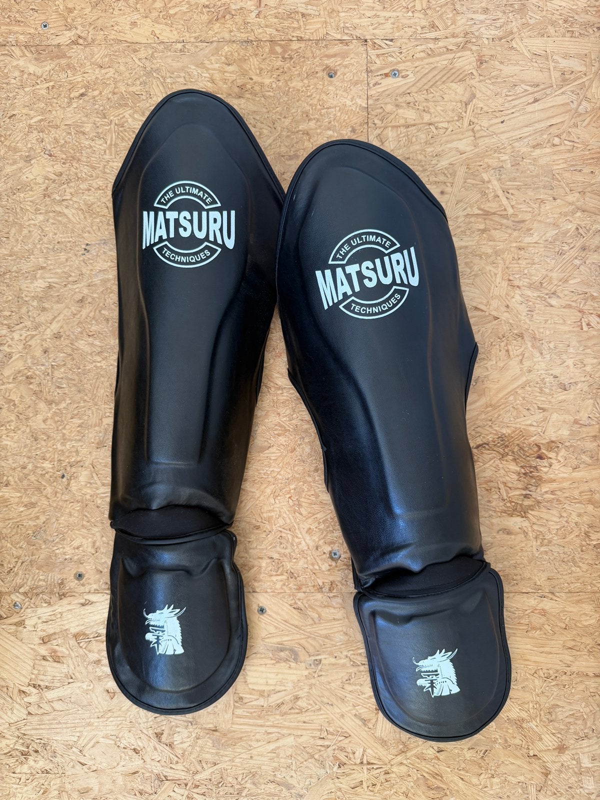 Matsuru shin guards, Overige, Vechtsportbescherming, Maat L, Ophalen of Verzenden