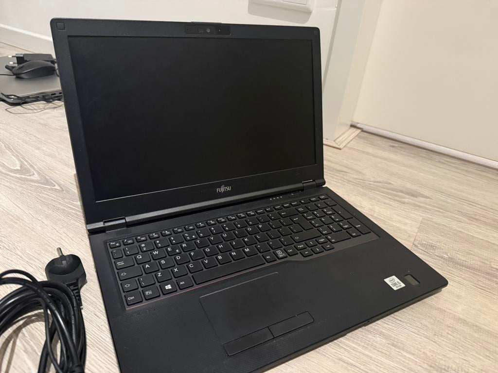 Laptop Fujitsu 15,6” Intel Core i5 10th gen, Windows 11, Computers en Software, Windows Laptops, 8 GB, Ophalen of Verzenden, Zo goed als nieuw