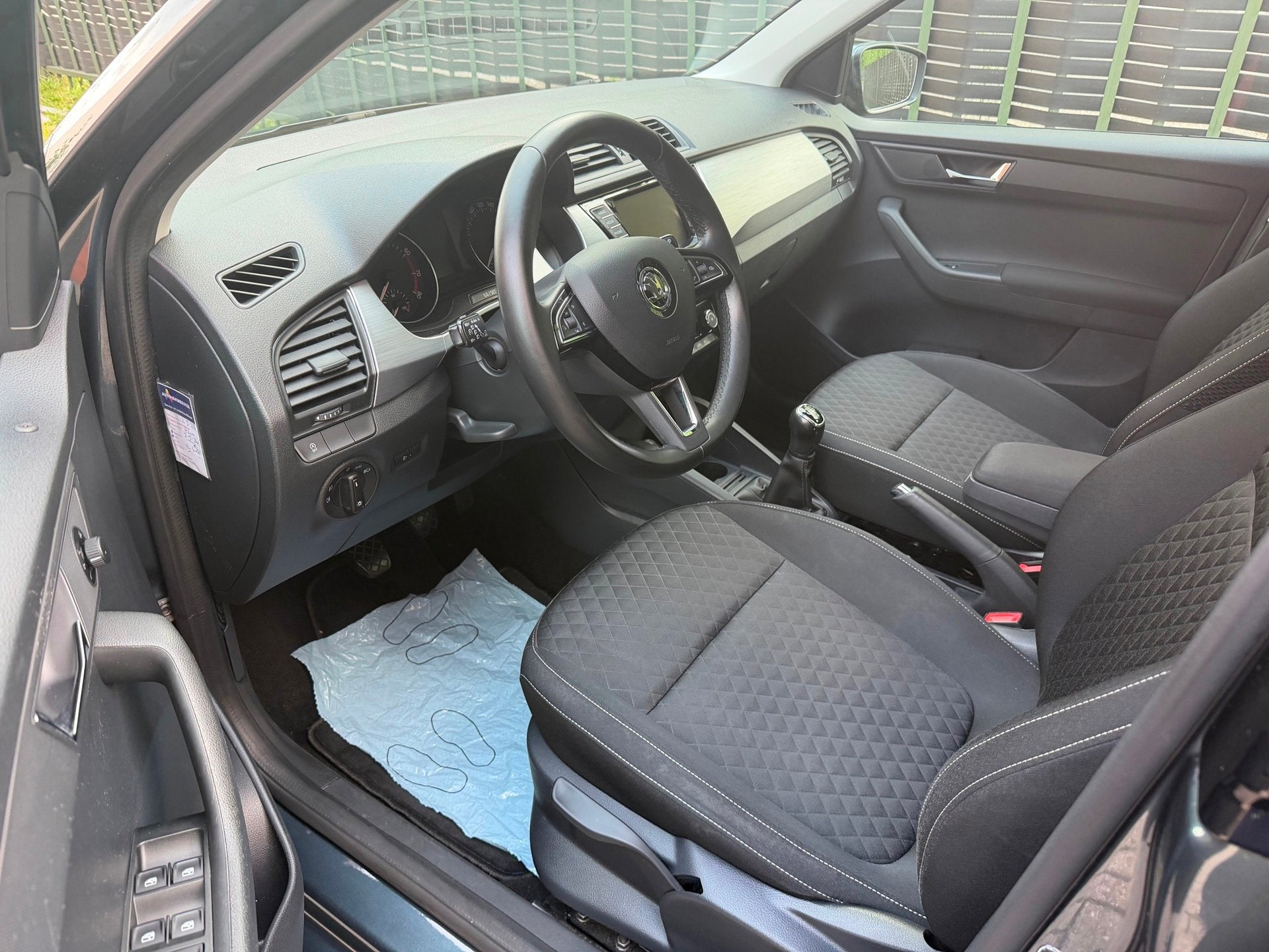 Foto 11 van Skoda Fabia Combi 1.0 TSI Drive grijs 2017 CRUISE|NAVI|NAP