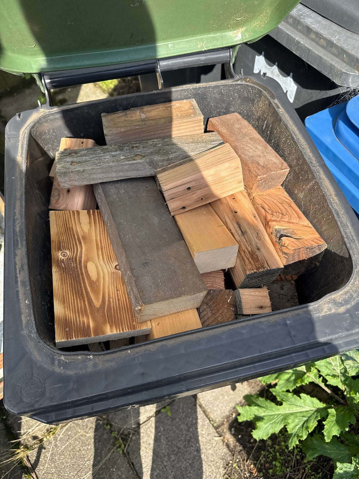 Hout haardhout voor allesbrander/vuurkorf /openhaard, Minder dan 3 m³, Ophalen, Overige houtsoorten, Blokken