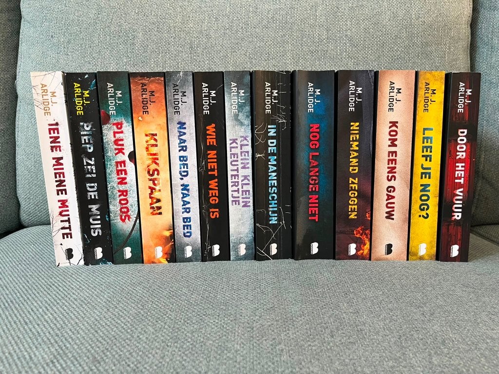 M.J. Arlidge Helen Grace boeken, Boeken, Thrillers, Zo goed als nieuw, Nederland, Ophalen