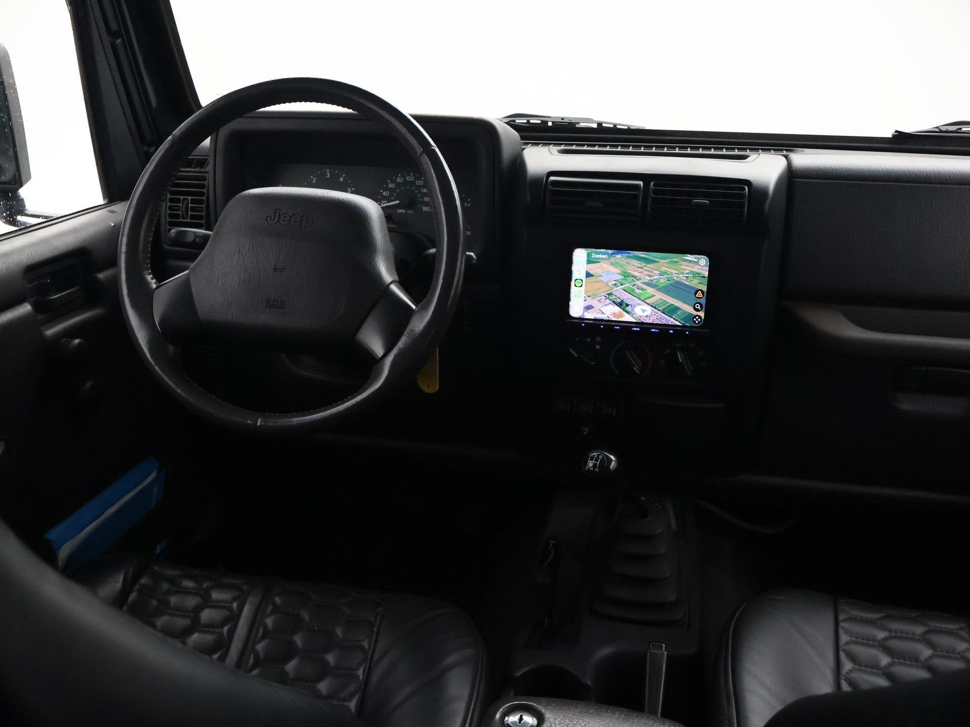 Jeep Wrangler 2.5i 4X4 SOFTTOP + HARDTOP | LEDER | APPLE CAR, Auto's, Gebruikt, 118 pk, 4 cilinders, 2000 kg