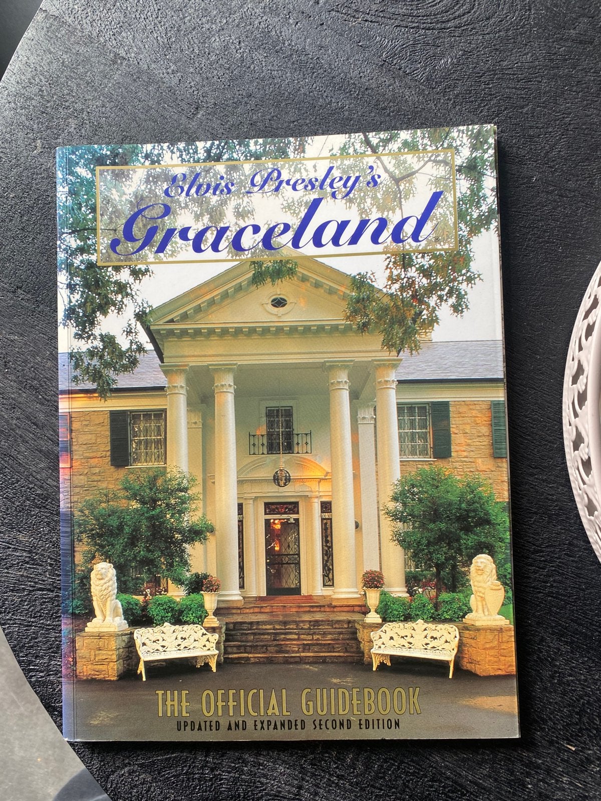 Elvis Presley Graceland – Officieel Tourboek, Ophalen of Verzenden, Zo goed als nieuw