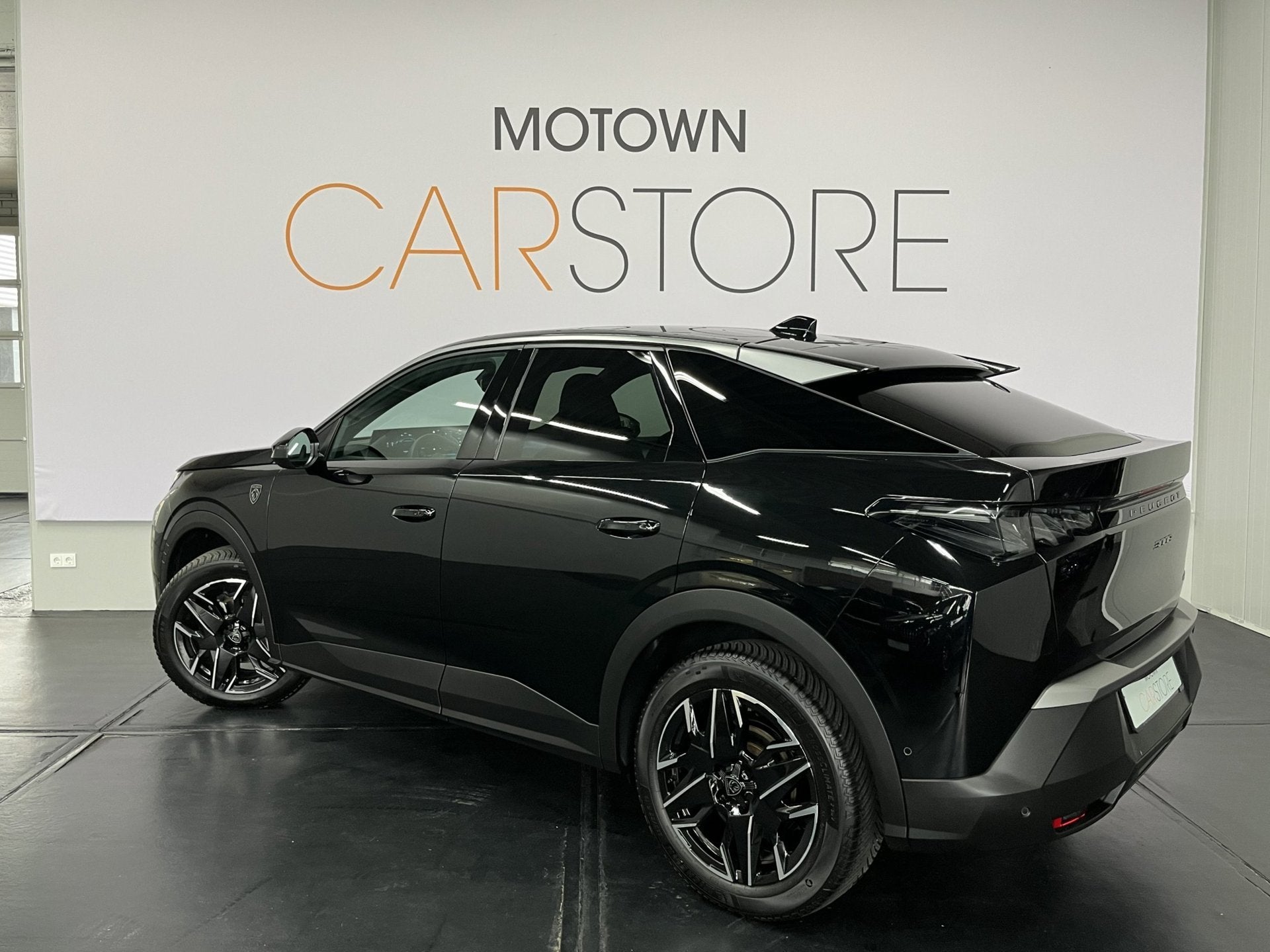 Peugeot 3008 1.2 HYbrid 145e GT Line Massage Stoelen 360 Cam, Automaat, 145 pk, Gebruikt, Zwart