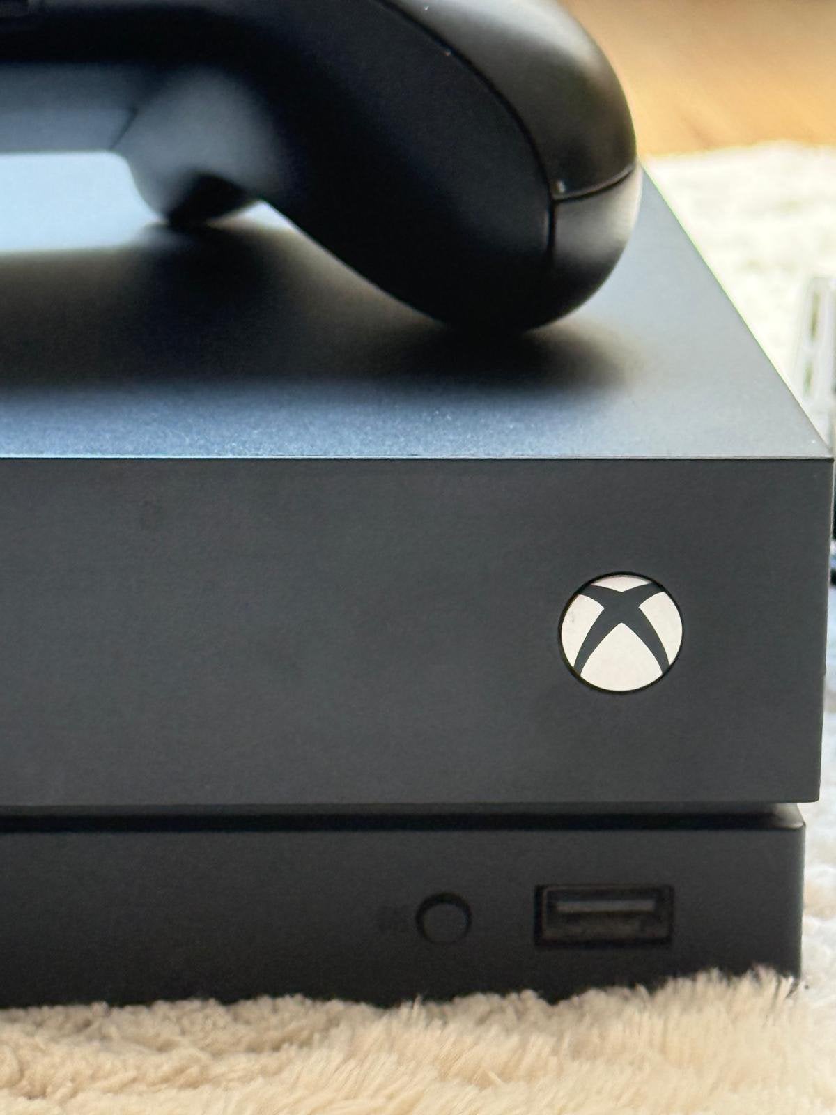 Xbox One X 1TB + originele controller en kabels – compleet, Gebruikt, Ophalen of Verzenden, 1 TB, Met 1 controller