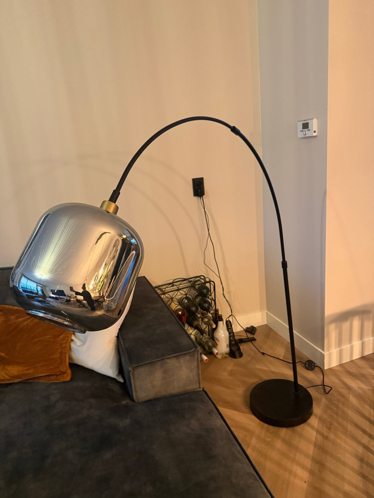 Moderne booglamp met spiegelende kap, Ophalen, Gebruikt, Metaal, 150 tot 200 cm