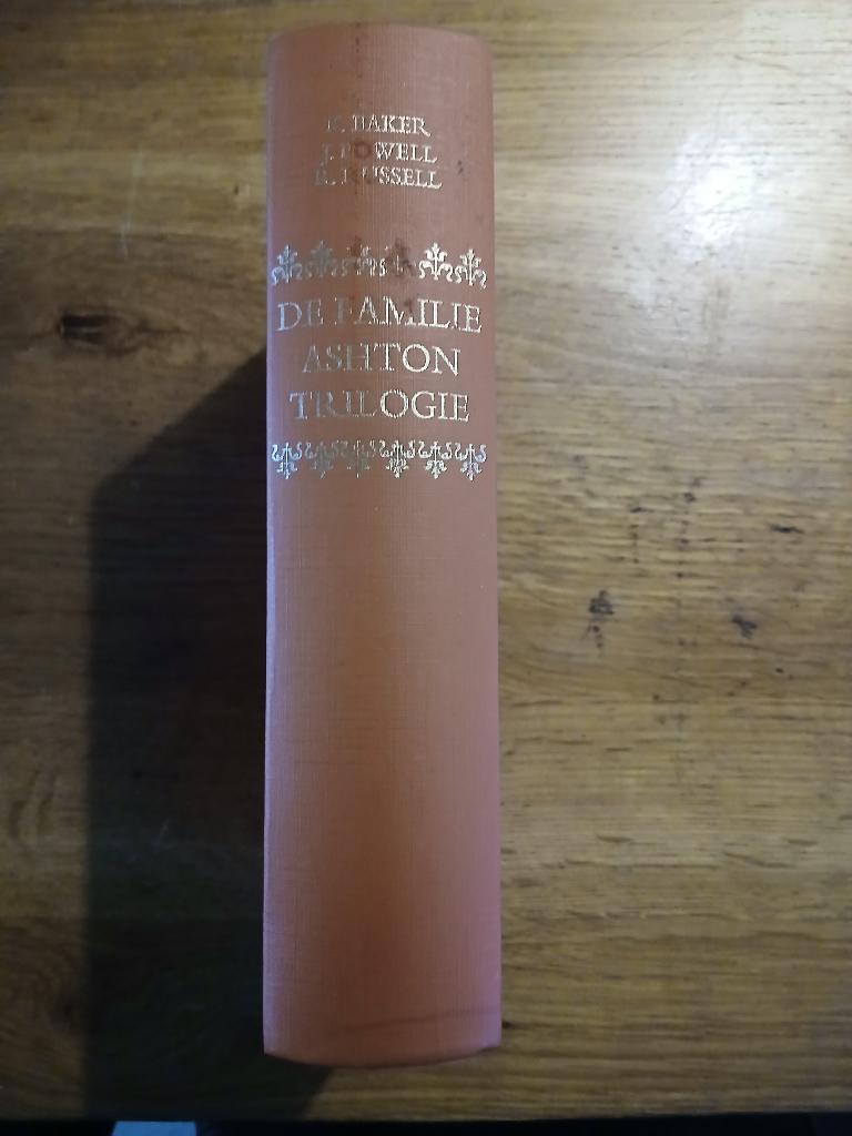 De Familie Ashton trilogie, Ophalen of Verzenden, Gelezen