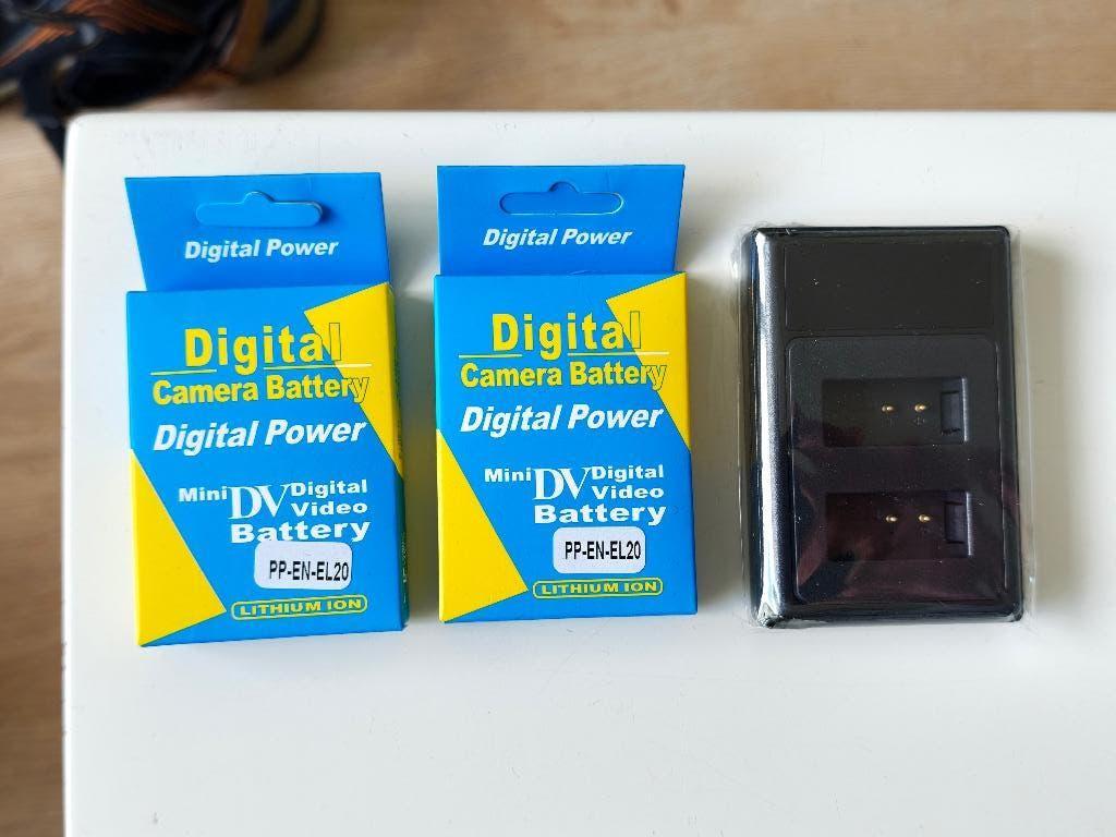 Batterijen (2 Stuks) met lader voor Nikon P950 nieuw, Ophalen of Verzenden, Nieuw