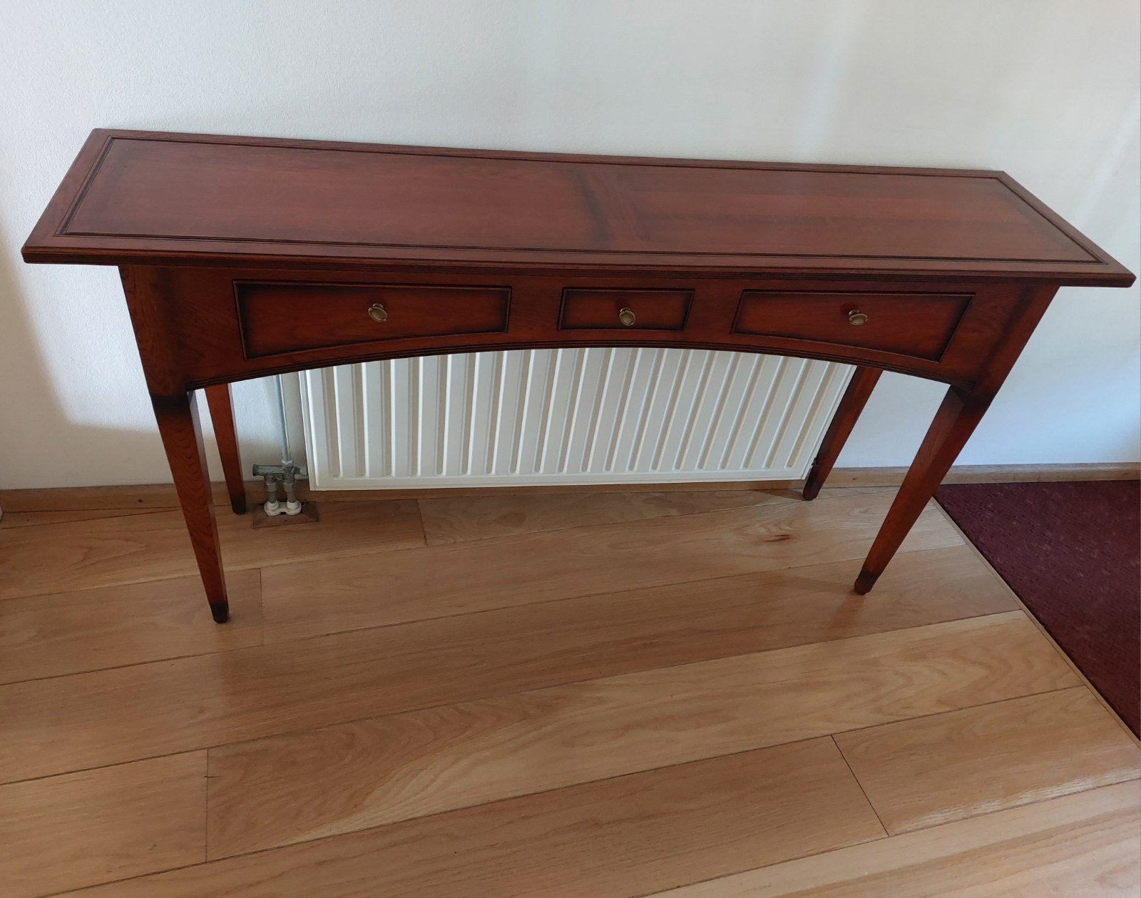 Sidetable / haltafel hout, 147 cm lang., Huis en Inrichting, Tafels | Sidetables, 100 tot 150 cm, Zo goed als nieuw, Overige houtsoorten