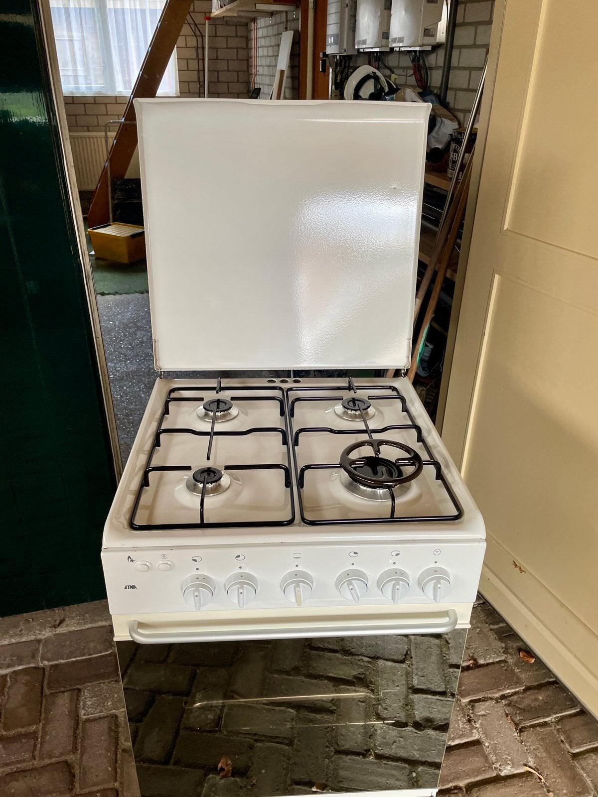Te koop: ETNA 4-pits gasfornuis omgebouwd naar propaangas., Ophalen, Minder dan 85 cm, 4 kookzones, Zo goed als nieuw