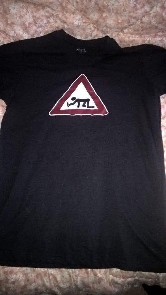 NIEUW INFINITY T/SHIRT ZWART DRIEHOEK PERSOON FLES BIER  L, Ophalen, Nieuw, Kleding, Overige merken