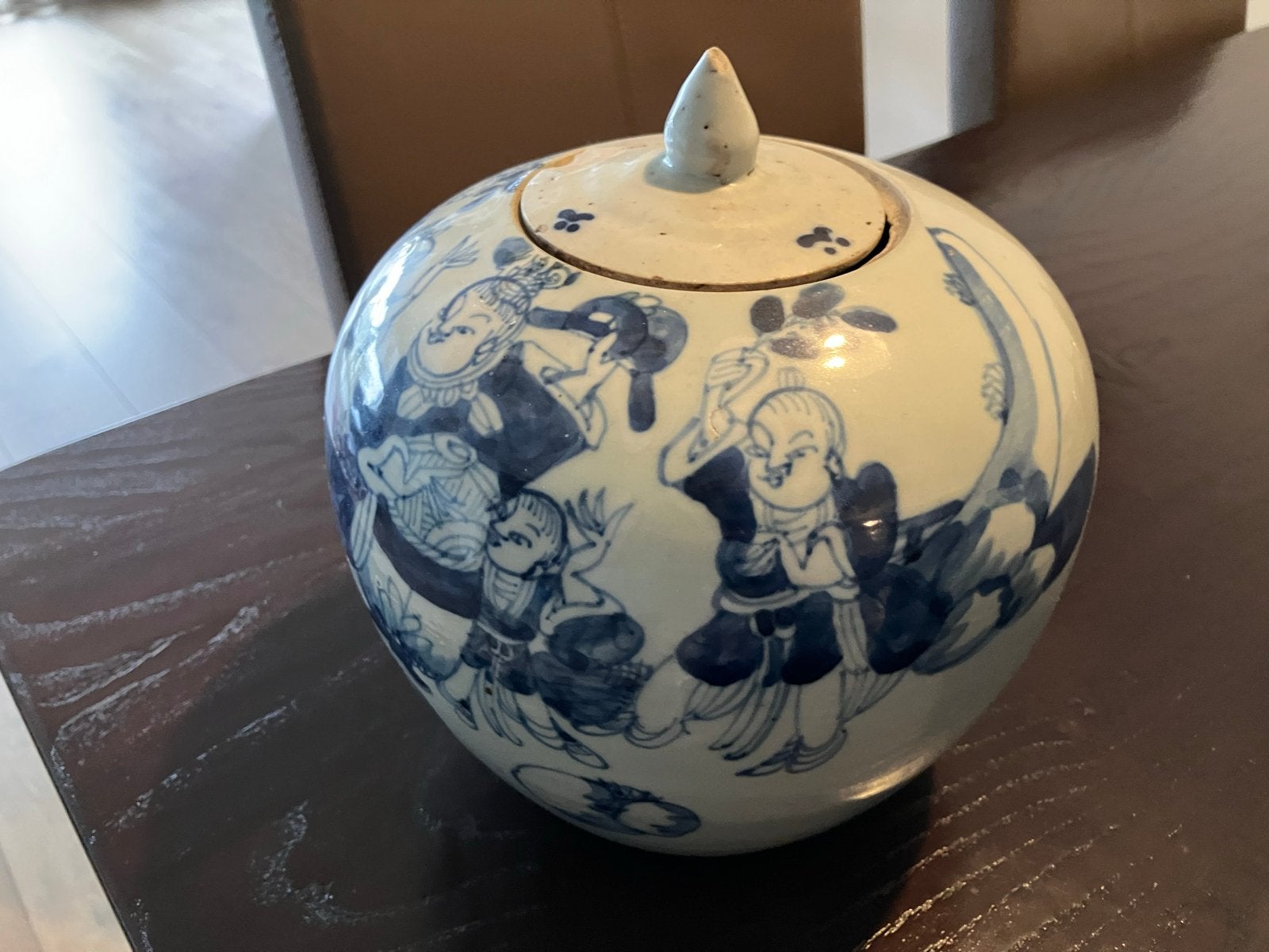 Antieke Chinese gemberpot met blauw-witte decoratie, Ophalen