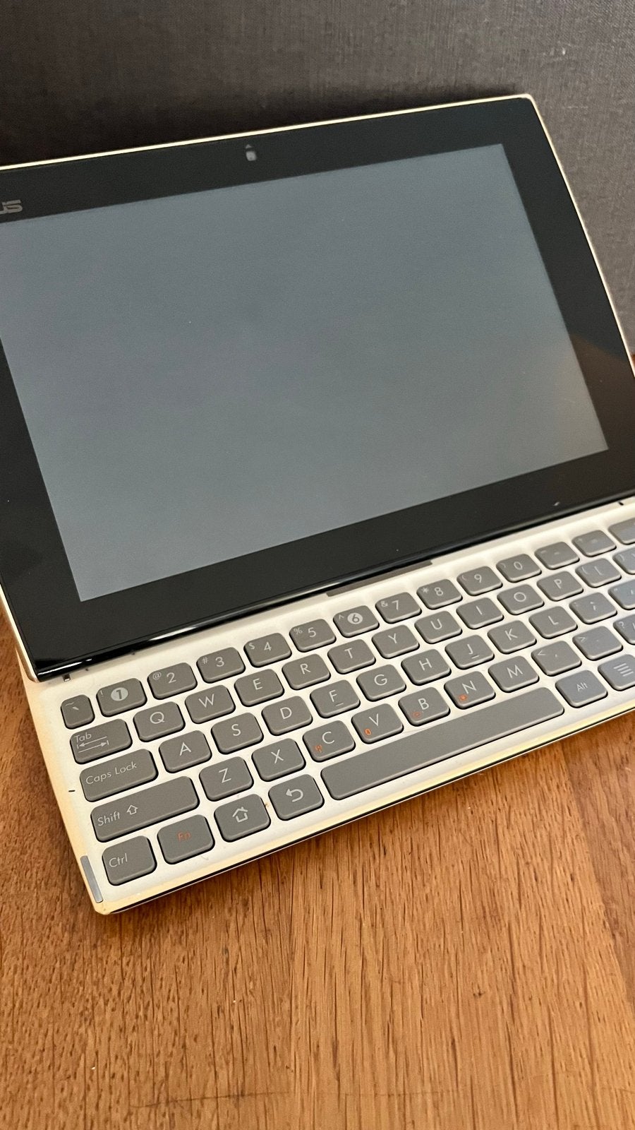 ASUS slider sl101 - 2-in-1 Laptop/Tablet, Computers en Software, Gebruikt, Minder dan 4 GB, Qwerty, Minder dan 2 Ghz