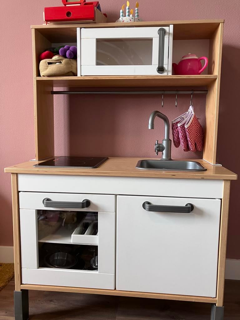 IKEA Duktig speelkeuken met veel extra's, Kinderen en Baby's, Speelgoed | Speelkeukens, Ophalen, Gebruikt, Hout, Speelkeuken