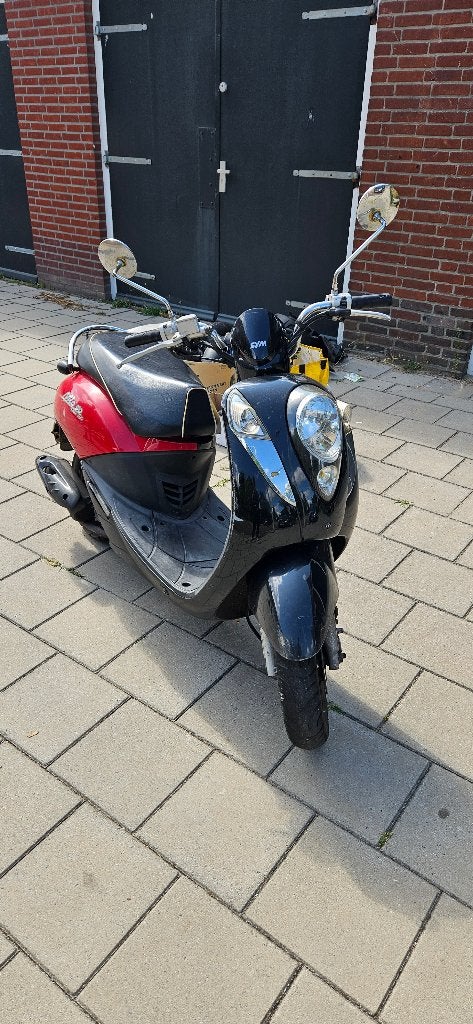 SYM Mio bj2011 met veel extra onderdelen., Gebruikt, Maximaal 45 km/u, Benzine, 50 cc