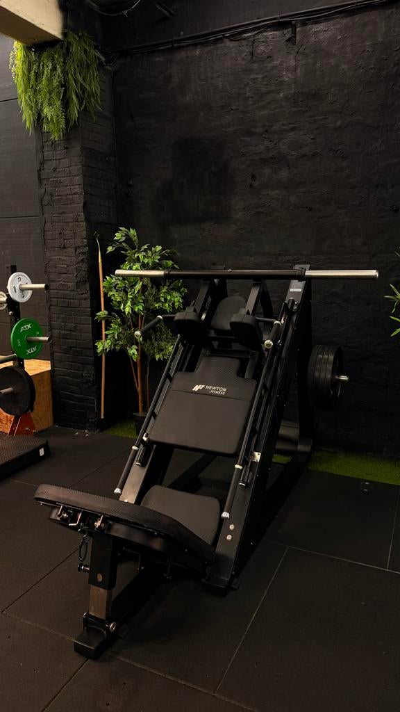 Newton Fitness Hacksquat/Leg Press Combo, Ophalen, Krachtstation, Zo goed als nieuw, Metaal