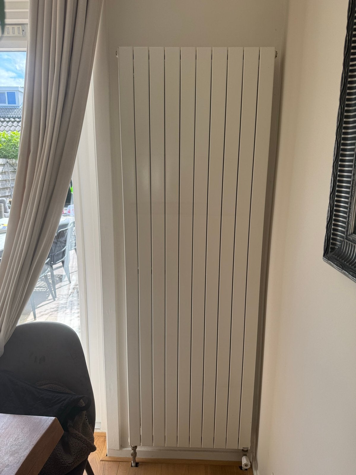 Moderne, verticale radiator, Doe-het-zelf en Verbouw, Verwarming en Radiatoren, Ophalen, Gebruikt, Radiator, Minder dan 60 cm