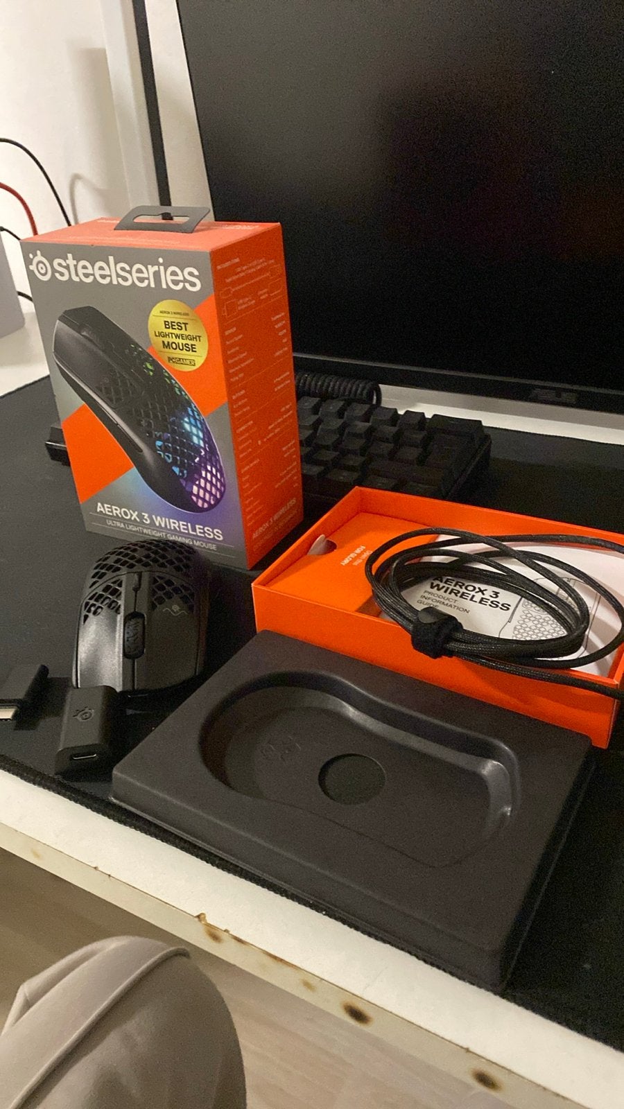 SteelSeries Aerox 3 Wireless Gaming Muis - Zo goed als nieuw, Computers en Software, Ophalen, Rechtshandig, Muis, Gaming muis