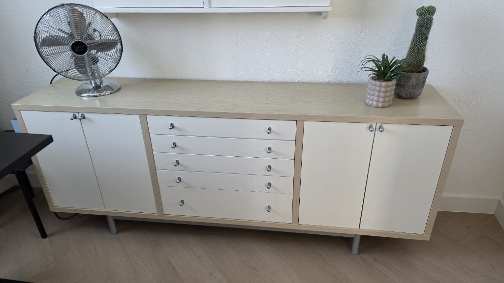 Dressoir kast, Ophalen, Met deur(en), 150 tot 200 cm, Zo goed als nieuw