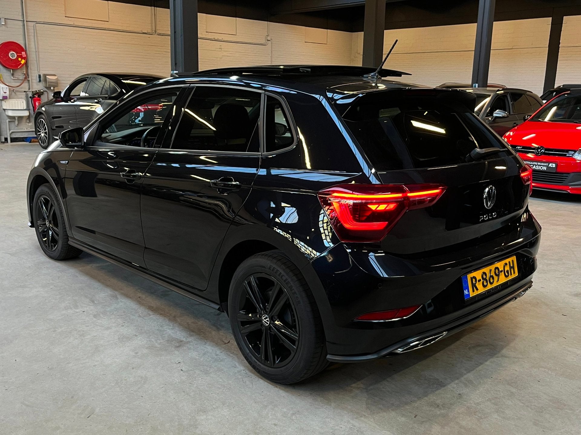 Volkswagen Polo 1.0 TSI R-Line Business Pano/Carplay/Camera/, Auto's, Voorwielaandrijving, Dealer onderhouden, Gebruikt, Euro 6