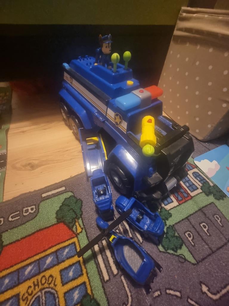 Paw Patrol 5-in-1 Ultimate Cruiser, Kinderen en Baby's, Ophalen, Zo goed als nieuw, Jongen of Meisje