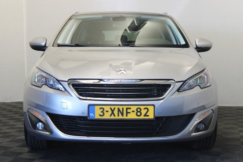 Peugeot 308 SW 1.2 e-THP Première |Pano|Navi| (bj 2014), Auto's, Peugeot, Voorwielaandrijving, Gebruikt, 1199 cc, 1165 kg