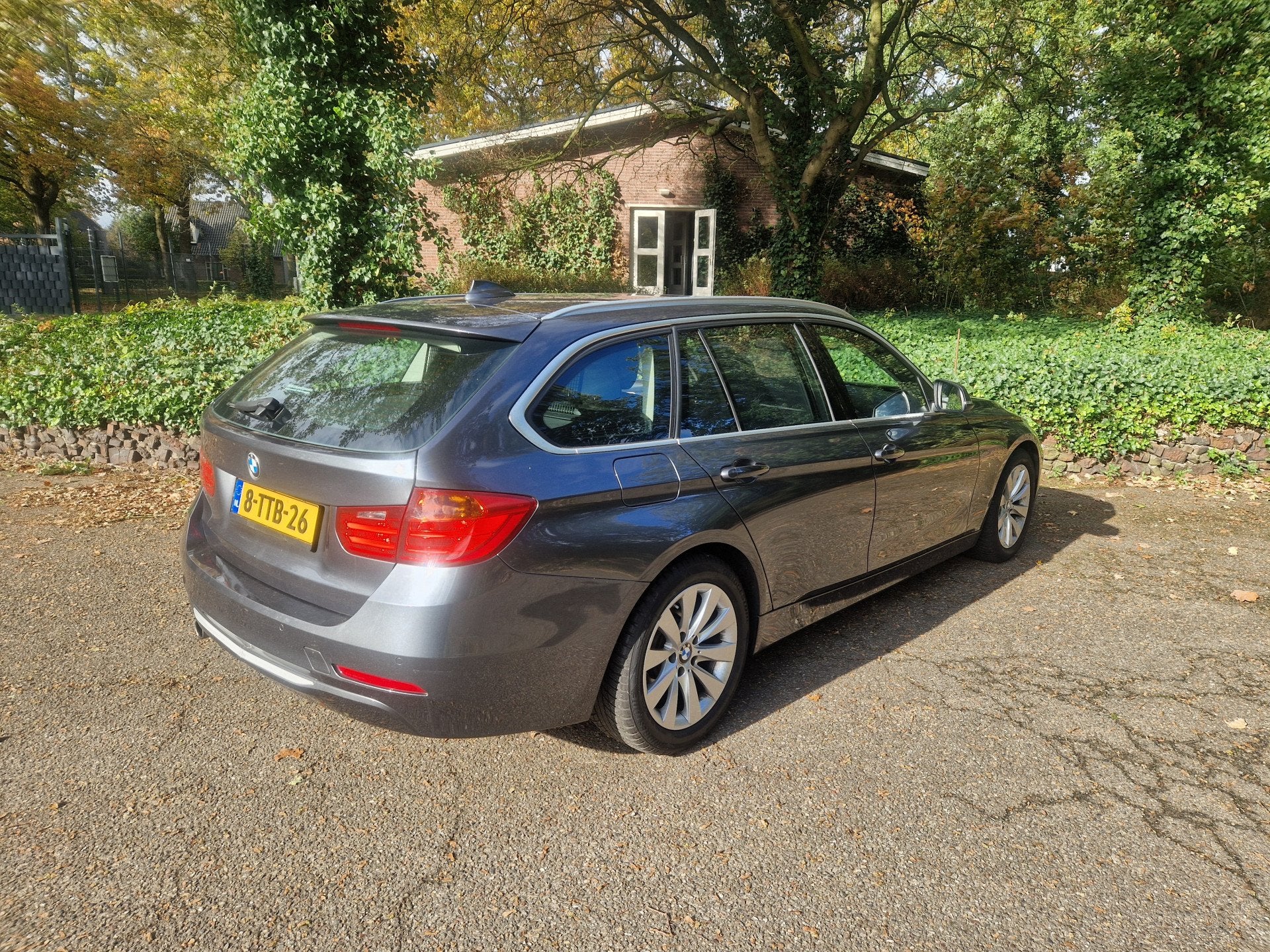 BMW 3 Serie Touring 316i Executive, LEER AUTOMAAT, 2014, Auto's, Automaat, Gebruikt, Euro 6, 4 cilinders