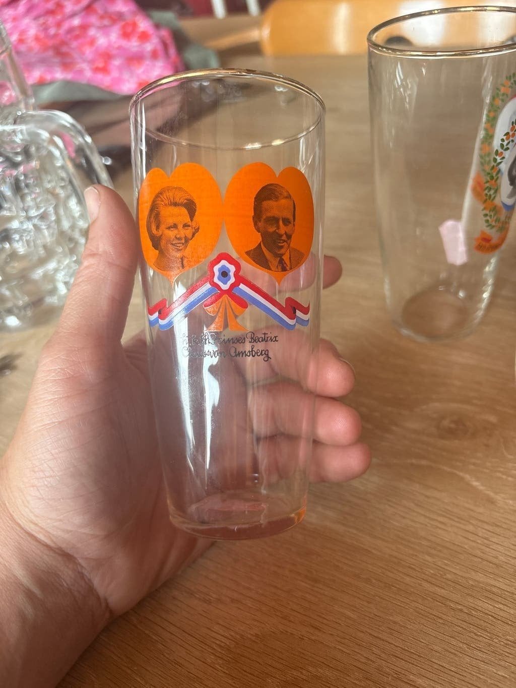 Vintage Oranje Royalia Glas Beatrix en Claus, Antiek en Kunst, Ophalen