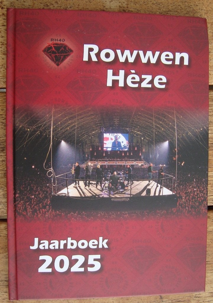 Rowwen Hèze Jaarboek 2025, Ophalen of Verzenden, Zo goed als nieuw, Artiest, Chantal Versleijen
