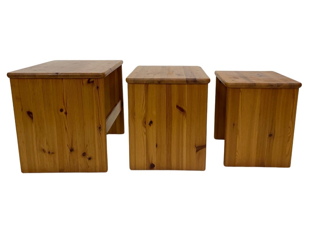 Vintage set van 3 pinewood bijzettafels jaren 70 grenen, Minder dan 55 cm, Gebruikt, Vintage, Rechthoekig