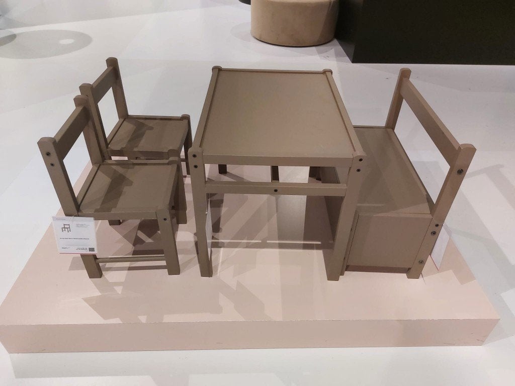 Europe Baby Kindertafeltje, stoeltjes en klepbank chestnut, Kinderen en Baby's, Kinderkamer | Tafels en Stoelen, Ophalen, Nieuw