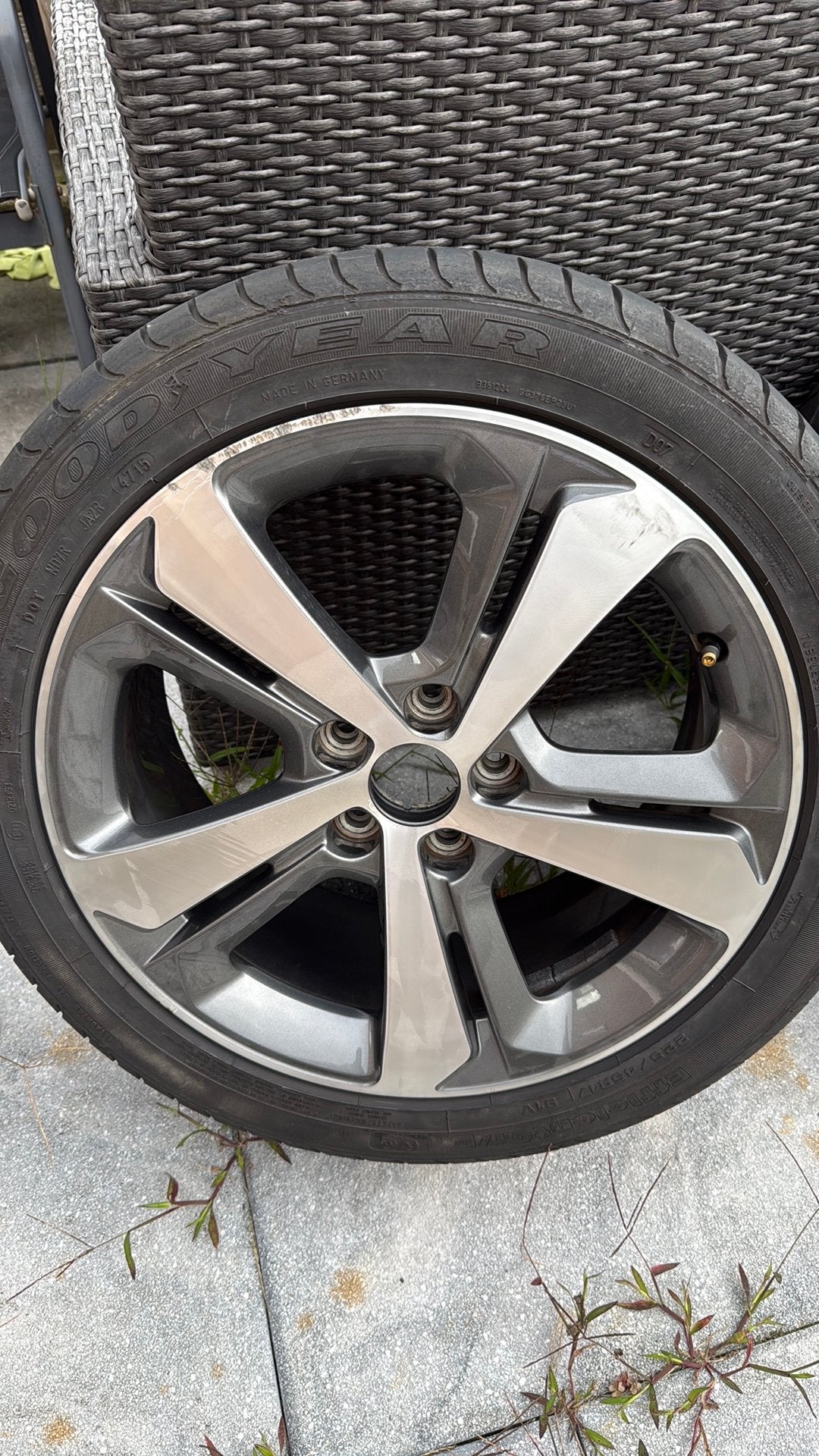 RIAL Bavaro BR757 17 inch velg + Goodyear band 5-gaats, Auto-onderdelen, Ophalen, 17 inch, Zomerbanden, Banden en Velgen