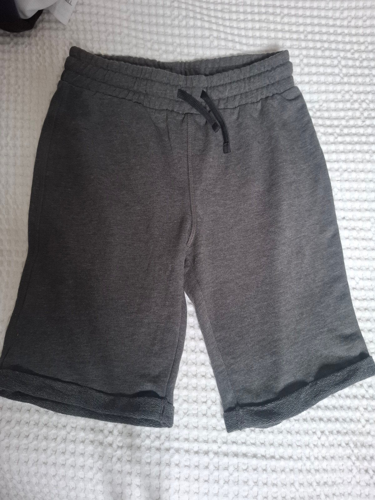 Nieuwe HEMA Joggingbroek Korte Broek Maat 158/164, Kinderen en Baby's, Kinderkleding | Maat 158, Broek, Jongen of Meisje, Nieuw