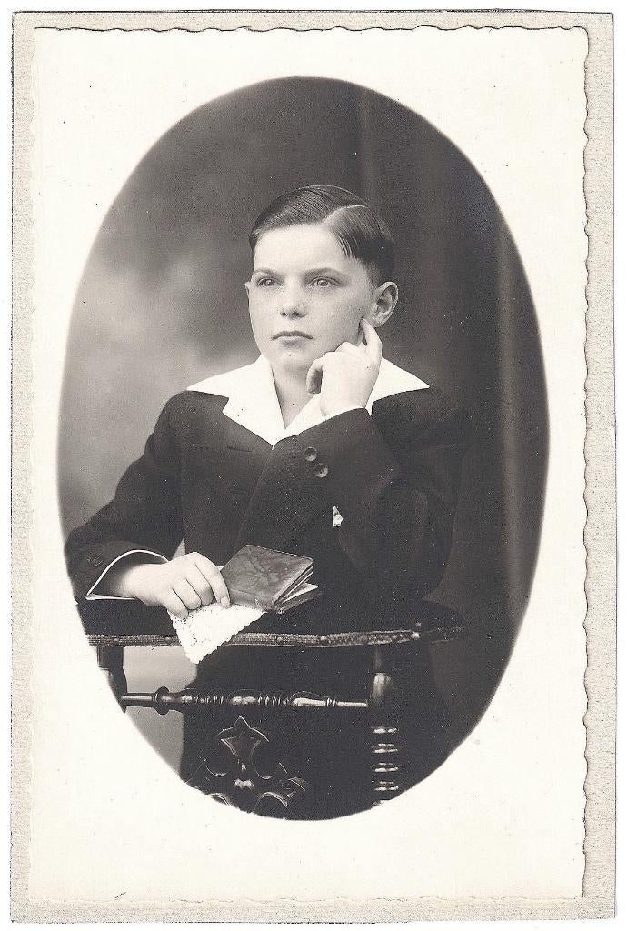 Foto karton - Communie Kind Jongen 4, Gebruikt, Foto, Ophalen of Verzenden, Voor 1940