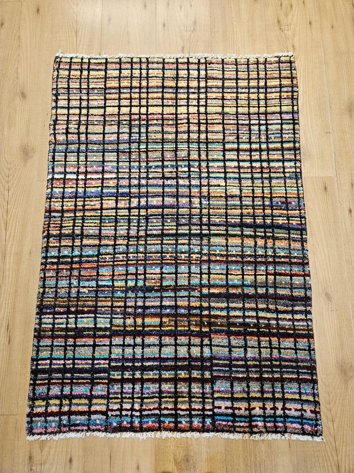 Handgeknoopt oosters tapijt modern design 118x82, Info@SlatsAntiek.nl, 100 tot 150 cm, Perzisch, Crème