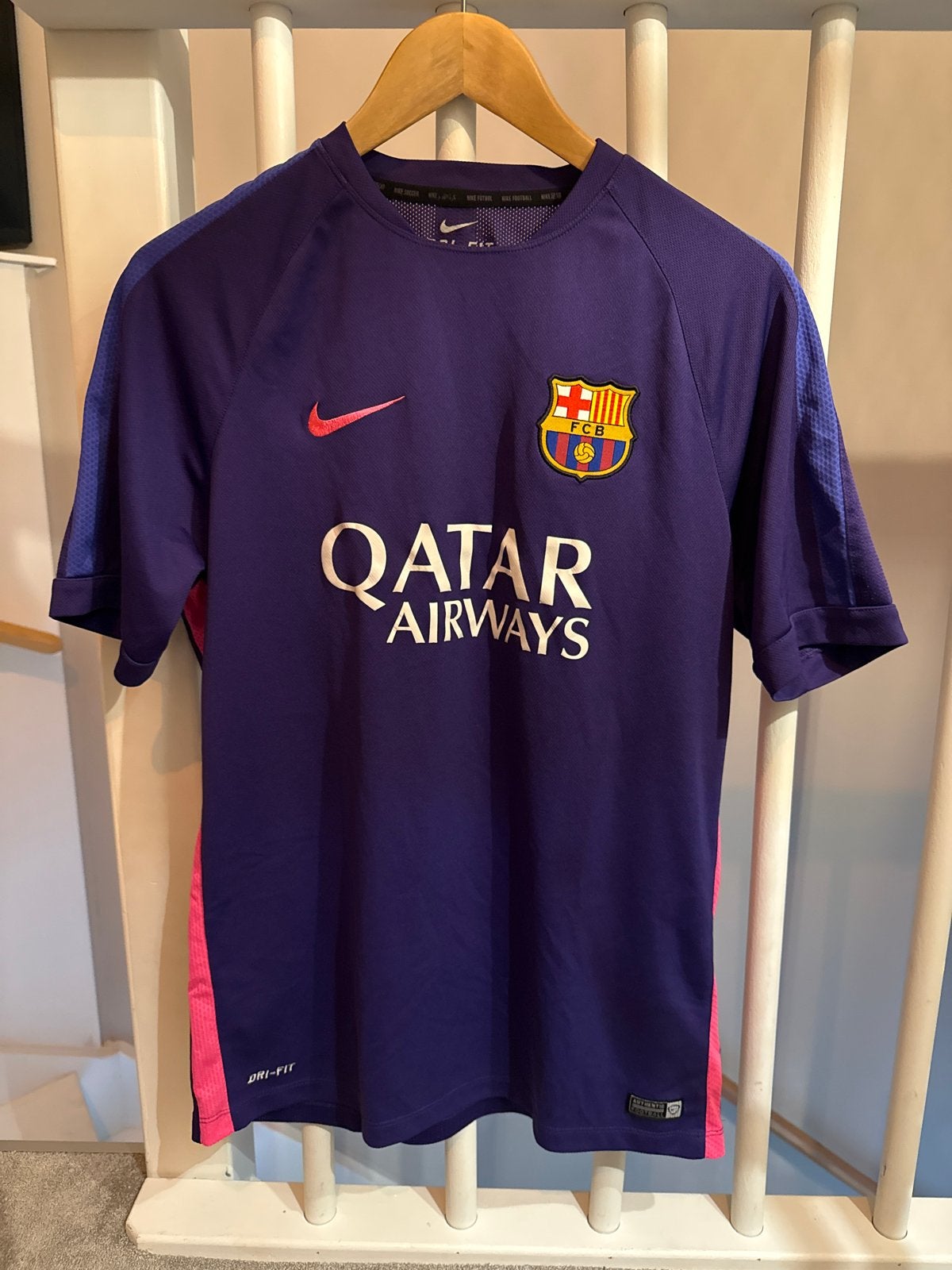 FC Barcelona Nike Dri-FIT Shirt Maat L, Sport en Fitness, Voetbal, Maat L, Ophalen of Verzenden, Zo goed als nieuw, Shirt