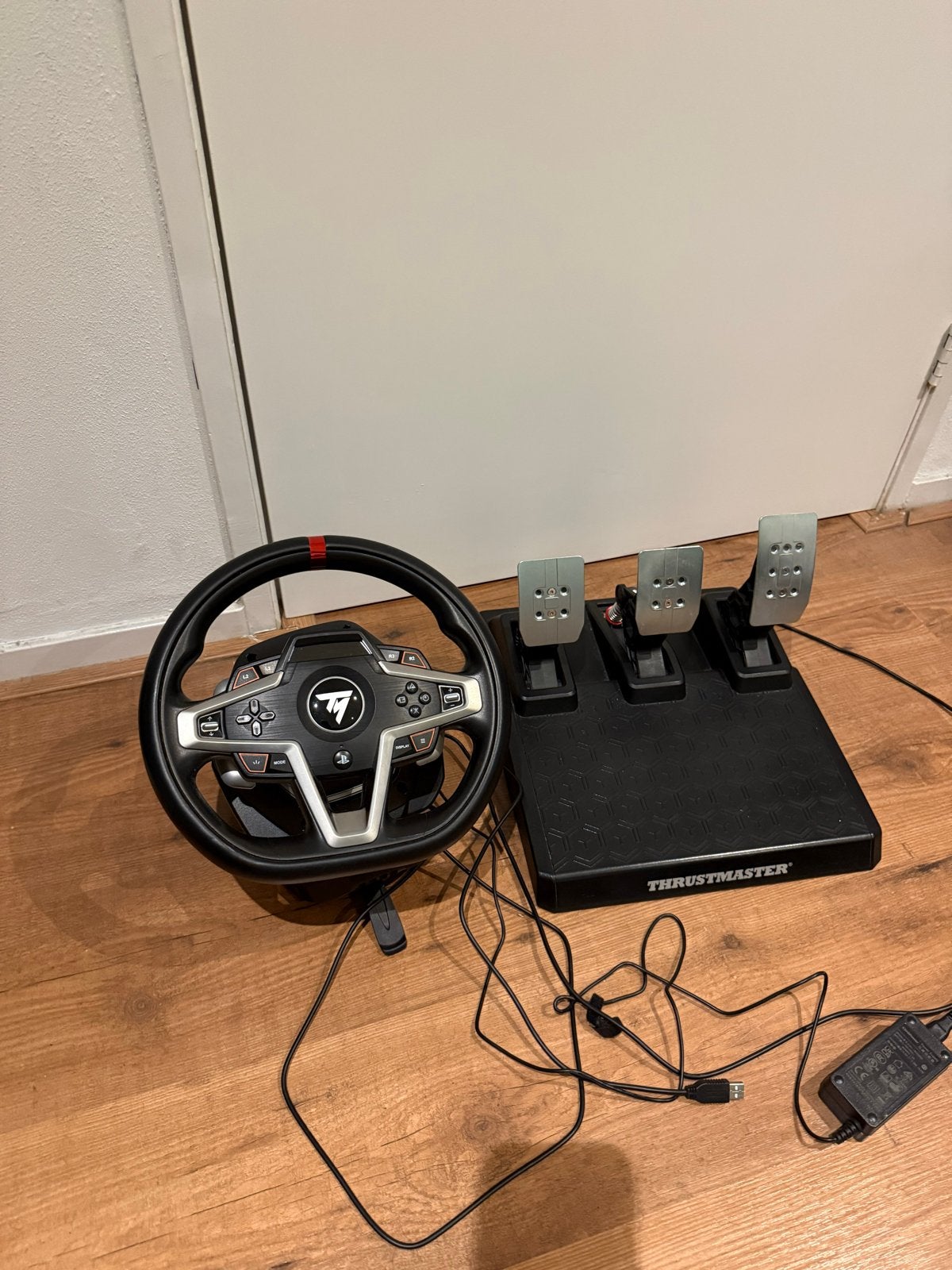 Thrustmaster T248 Racing Stuur met T3PM Pedalen, Spelcomputers en Games, Ophalen, Overige merken, Zo goed als nieuw