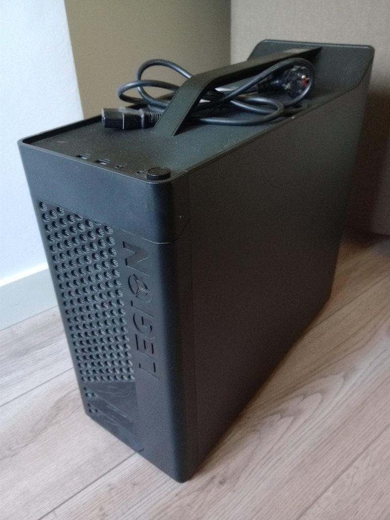 Foto 2 van Lenovo Legion T530-28ICB Desktop i5-8400 GTX 1050Ti 32GB RAM