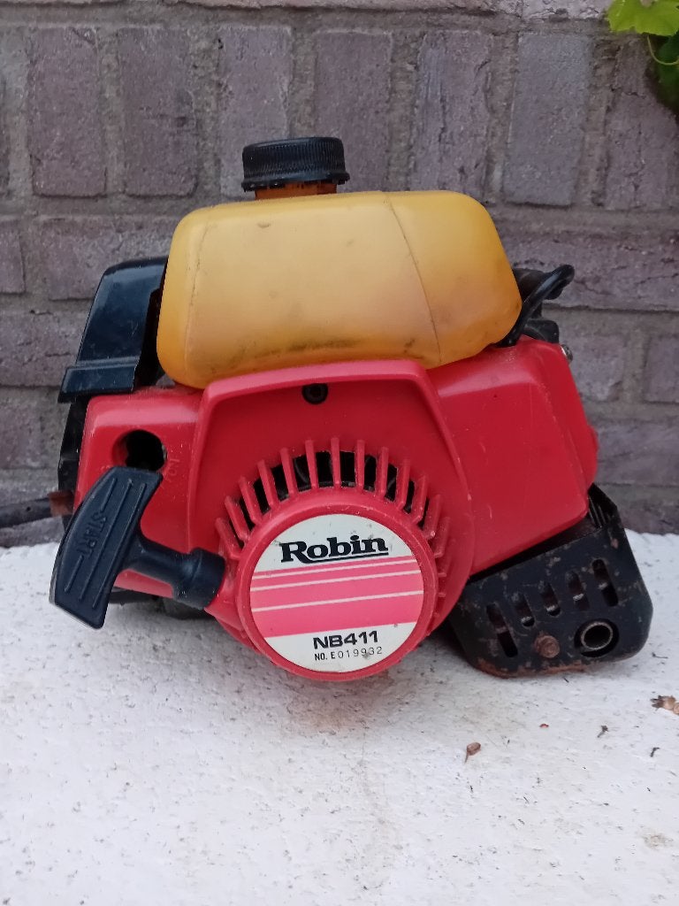 Robin NB411 bosmaaier motor, Tuin en Terras, Ophalen, Gebruikt, Benzine, Robin