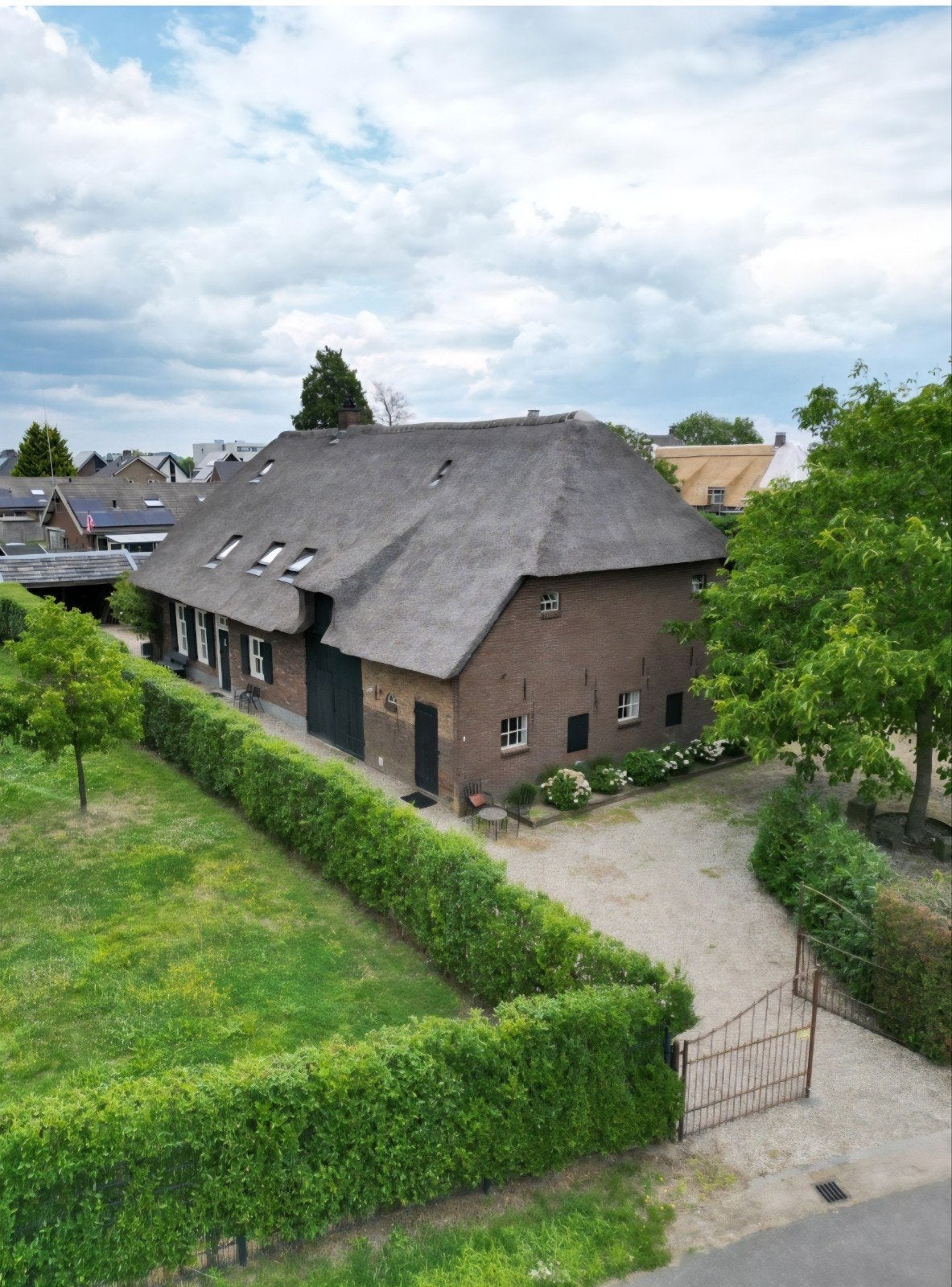 voorhuis beschikbaar voor tijdelijke huur