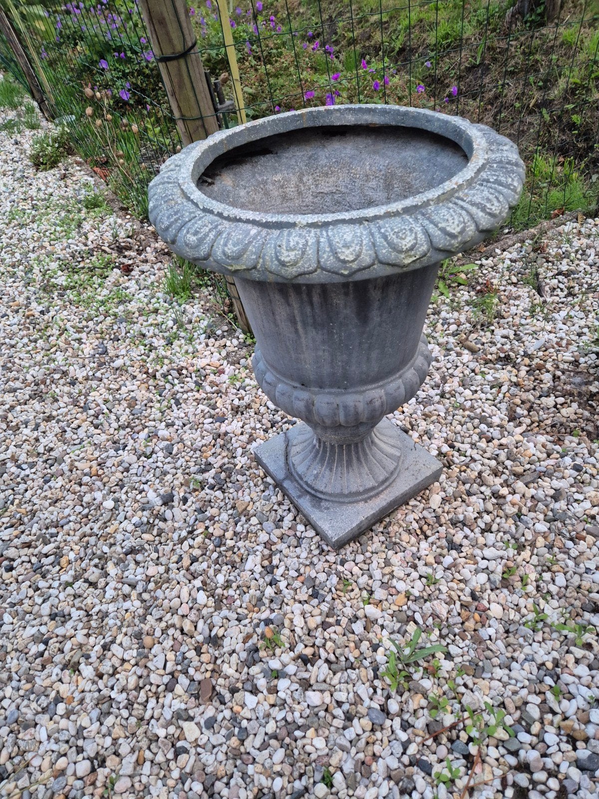 Decoratieve bloempot/urn van steen voor buiten, Gebruikt, Rond, Beton, Balkon