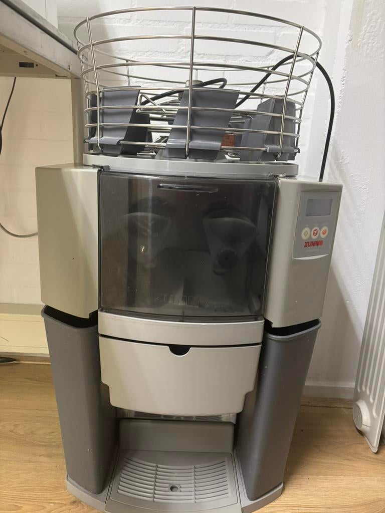Zummo proffesionele horeca sinaasappel persmachine, Ophalen, Zo goed als nieuw