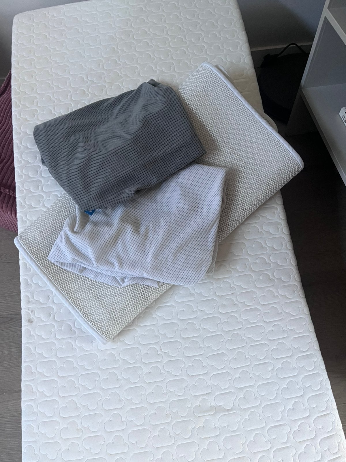 AeroSleep set: Evolution matras + topper + 2 lakentjes, Ophalen, Zo goed als nieuw, Minder dan 140 cm, Matras